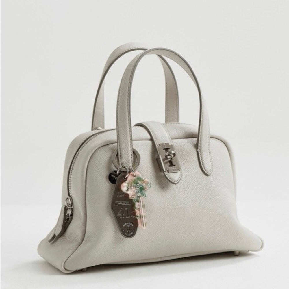 Vunque Crossbody Pink Bag - Picture 8 of 8